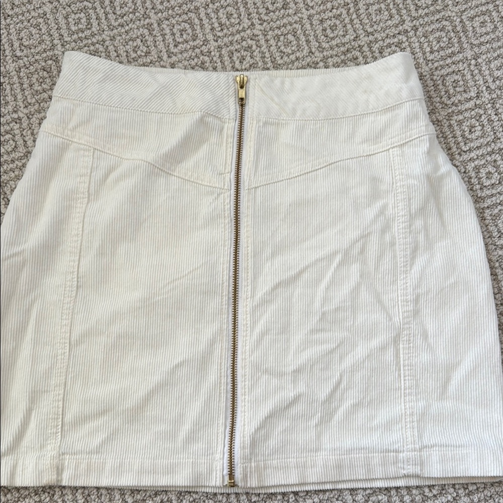 Cream Pencil Mini Skirt with Gold Zipper